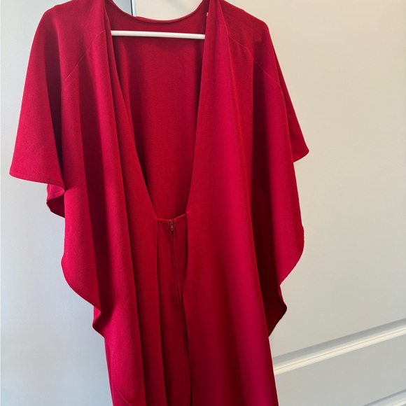 Guess Caped-Sleeve Cocktail Dress - Picture 2 of 7